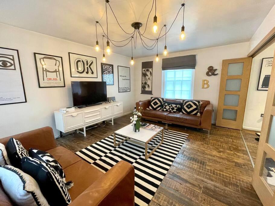 Gorgeous 2 Bedroom Apartment Edge Of Cabot Circus ブリストル エクステリア 写真