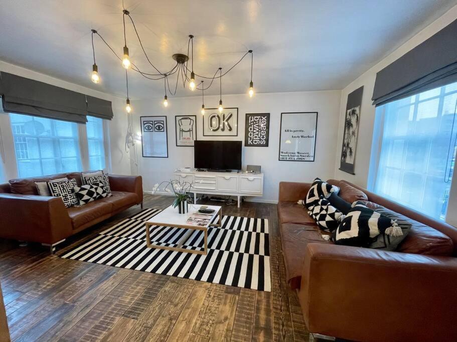 Gorgeous 2 Bedroom Apartment Edge Of Cabot Circus ブリストル エクステリア 写真